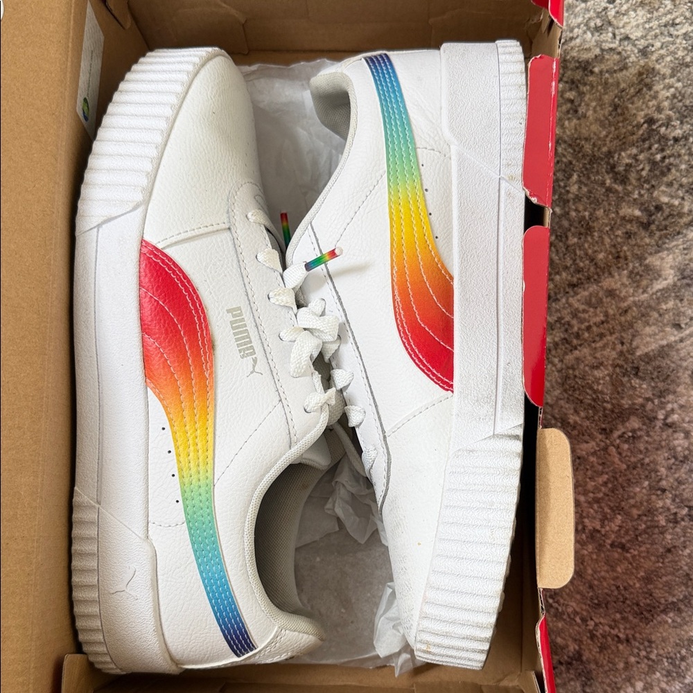 Puma White Sneakers with Multicolor Stripe